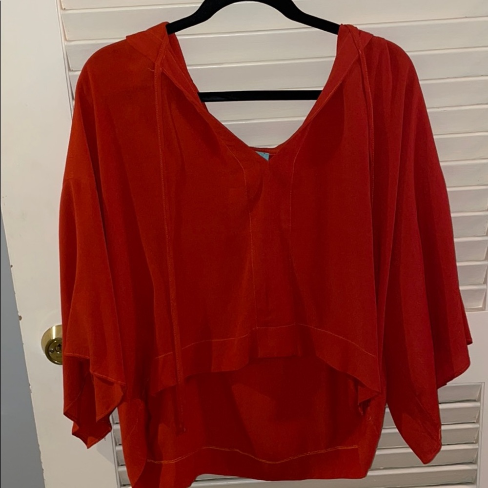 Super cute cropped orange top